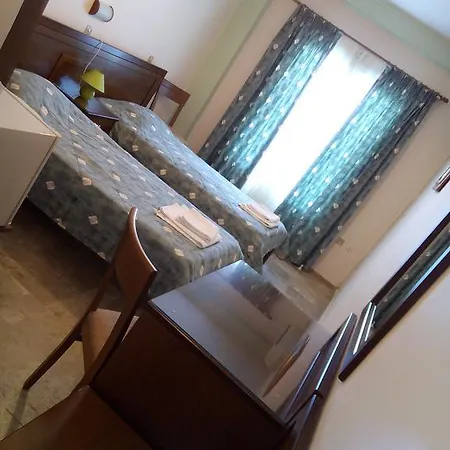 Hotel Akrogiali *