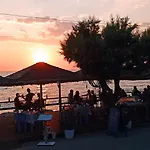 阿克罗贾利酒店 * 基帕里夏