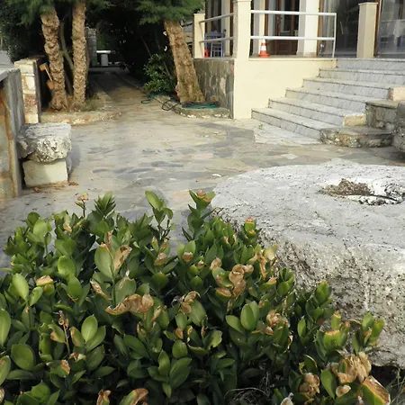 Akrogiali Hotel